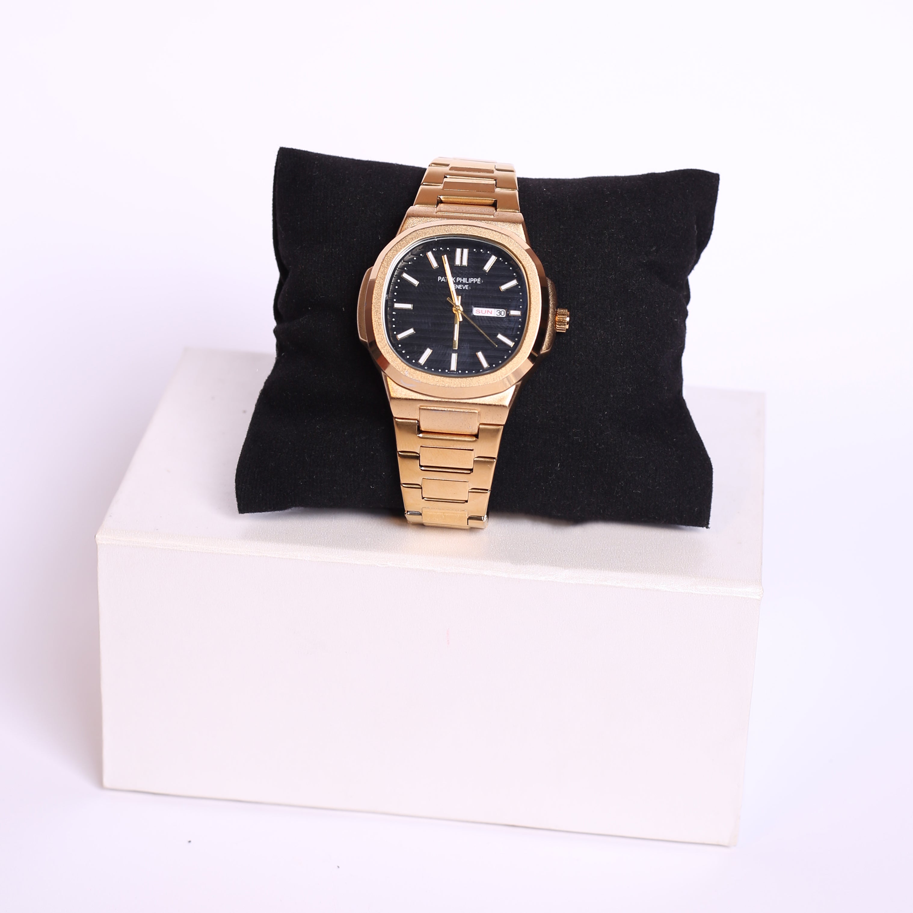 PATEK PHILIPPE GENEVE MATERPIECE WITH METAL STRAP GOLD COLOUR